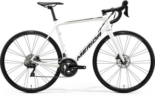 Bicicleta de sosea merida scultura disc 400 alb/negru 2020